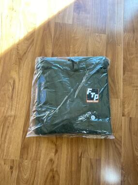 F*ck The Population Garage F*ck You Pullover olive green